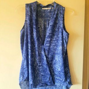 Violet & Claire Small Blue / White Top